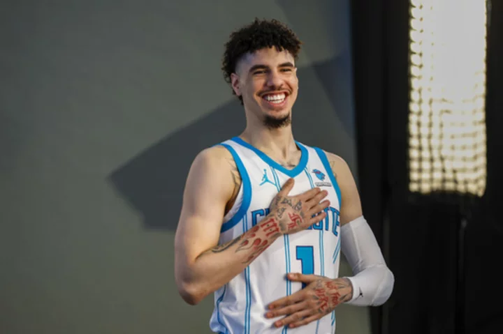 Hornets' LaMelo Ball wears protective ankle braces in first practice since February fracture