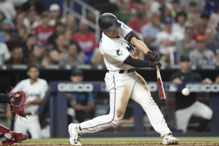 Fortes' go-ahead single leads 7th inning rally to lift Marlins over Cardinals, 5-4