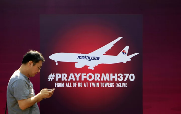 Malaysia, Singapore slam comedian for 'offensive' joke over MH370 plane disappearance