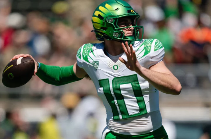 Oregon starts Bo Nix Heisman campaign early with NYC billboard