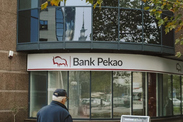 Polish State Fund PFR Wants Higher Dividend From Bank Pekao