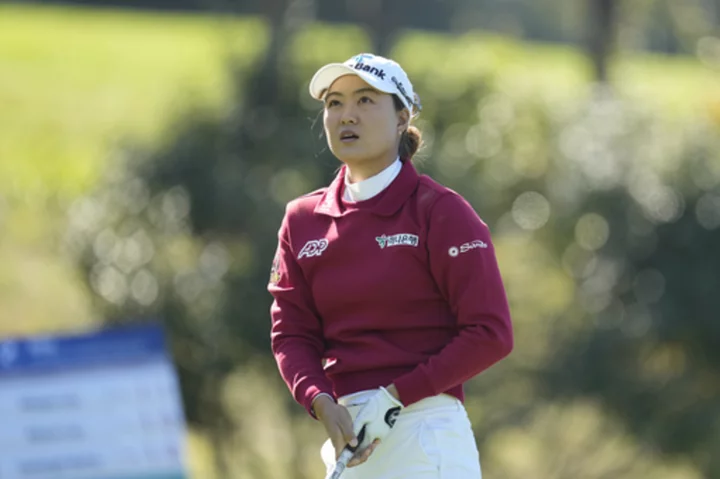 Buhai, Lee tied for third-round lead at the LPGA tournament in South Korea