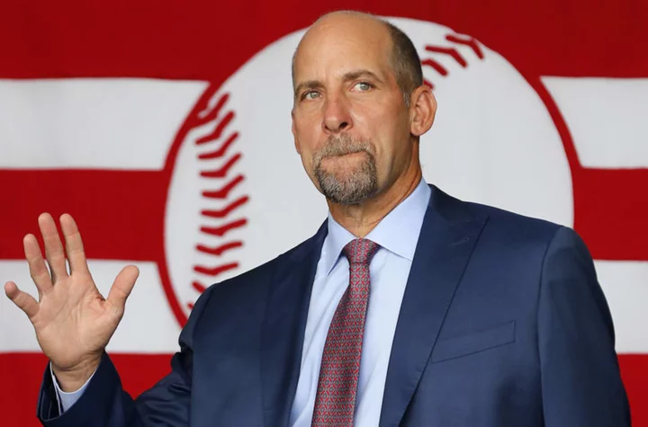 John Smoltz pushes absurd anti-analytics agenda mid-broadcast