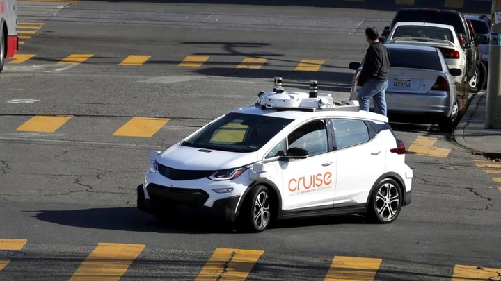 Cruise self-driving cars investigated after two accidents