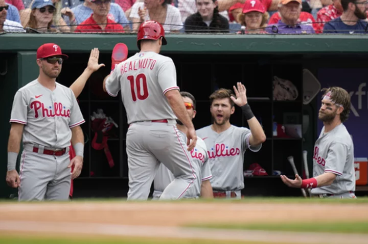 Realmuto hits tiebreaking HR, helps Phillies snap losing streak with 4-2 win over Nationals