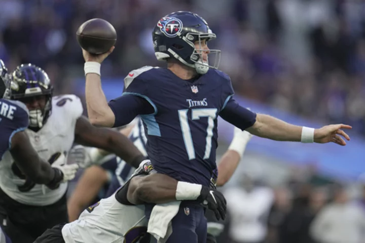 Ryan Tannehill injured and Titans offense shut down by Ravens in loss in London