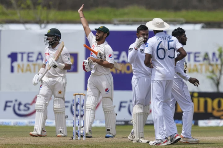 Imam stands firm on last day for Pakistan to beat Sri Lanka by 4 wickets in Galle