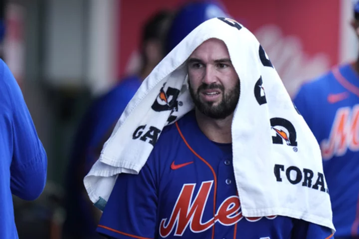 Mets cut catcher Tomás Nido, reinstate Omar Narváez from 60-day IL