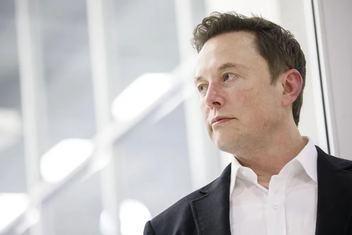 Elon Musk Lands in Beijing, Meets With Foreign Minister Qin Gang