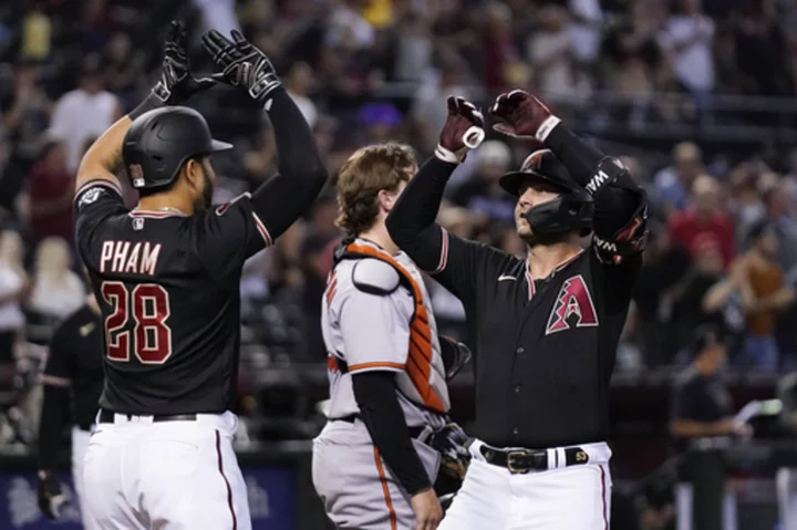 Walker, Gurriel hit 2-run homers to lead the Diamondbacks over the Orioles 4-2