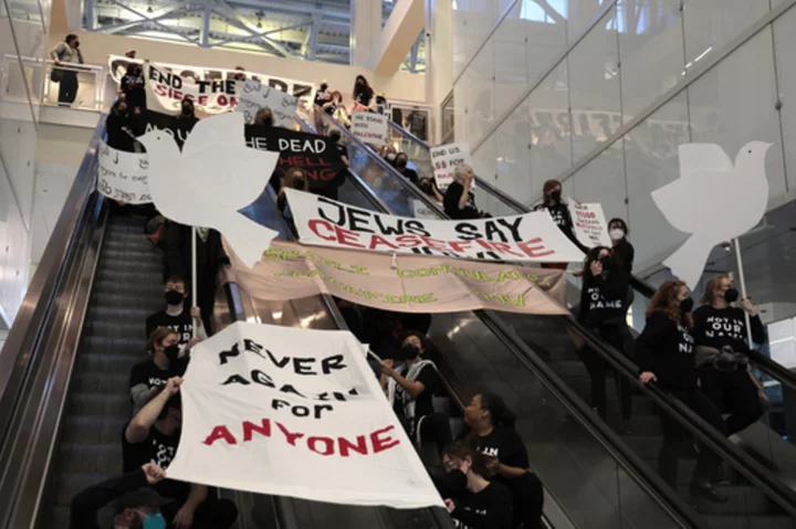 Jewish protesters and allies block Israeli consulate in Chicago, demanding a cease-fire in Gaza