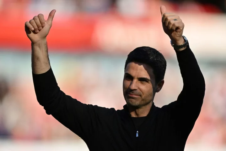 Arteta wants stronger Arsenal squad to challenge Man City