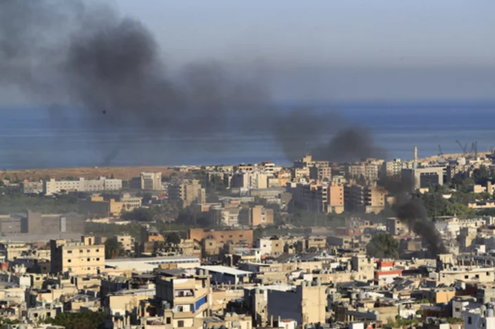 Clashes resume in largest Palestinian refugee camp in Lebanon, killing 3 and wounding 10