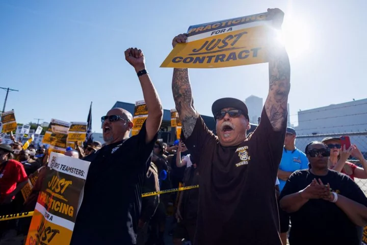 UPS Teamsters ratify contract, eliminating US strike risk