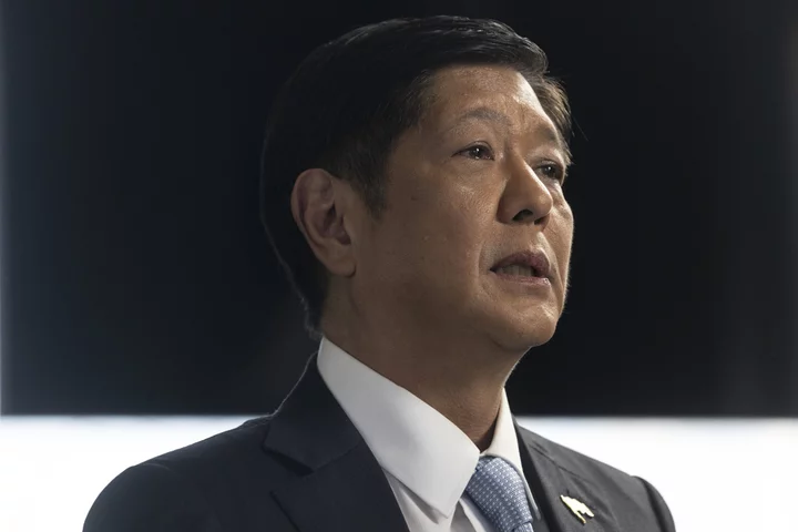 Marcos Signs Philippines’ Wealth Fund Bill Into Law