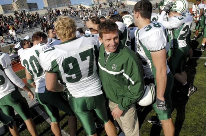 Dartmouth football coach Buddy Teevens, an innovator and the school's winningest coach, dies at 66