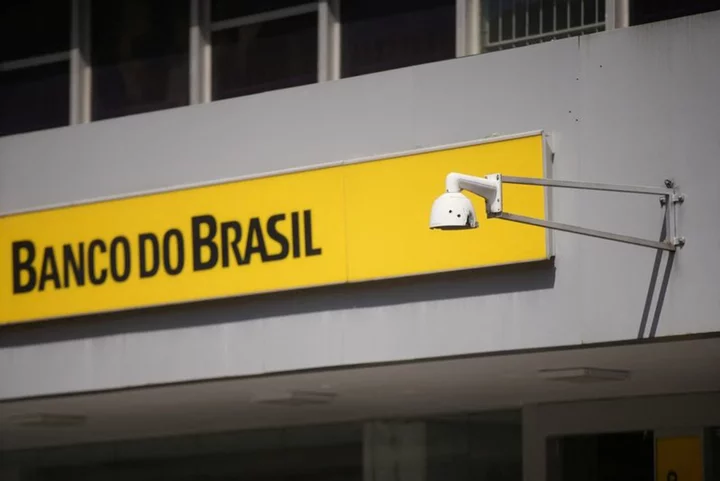 Banco do Brasil's quarterly profit edges up on interest income