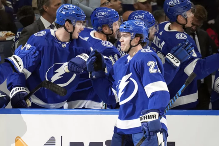 Johansson makes 32 saves, Point has goal, assist, as Lightning beat Hurricanes 3-0