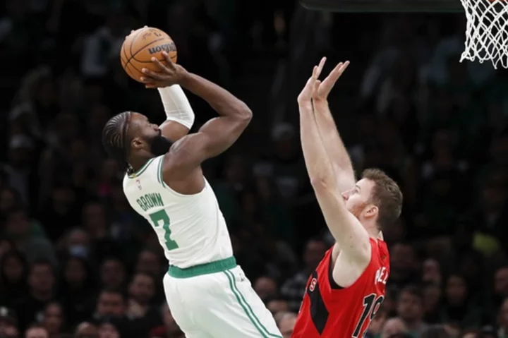 Jaylen Brown scores 29, Jayson Tatum 27 to lead Celtics to easy 117-94 win over Toronto