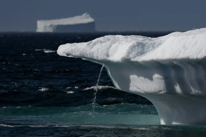 Greenland's Inuit falling through thin ice of climate change