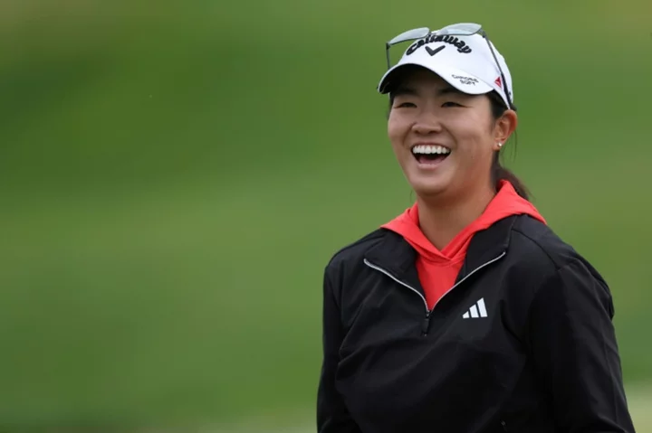 Zhang wins Mizuho Americas Open in playoff in pro debut