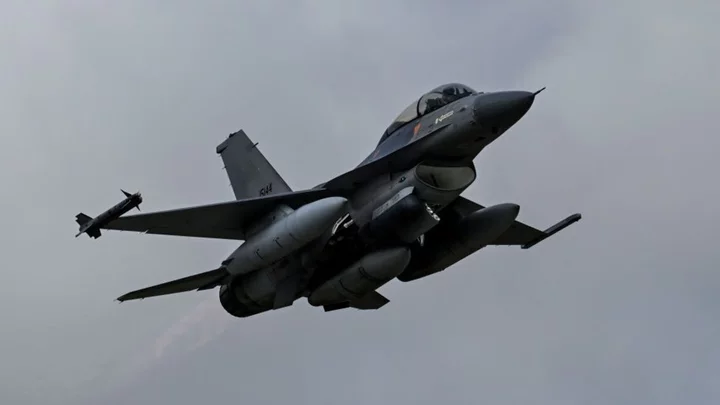 Ukraine war: US to support providing F-16 fighter jets to Ukraine