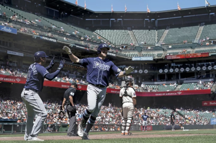 Raley races for 1st pinch-hit, inside-the-park HR in Rays' history in 6-1 win over Giants