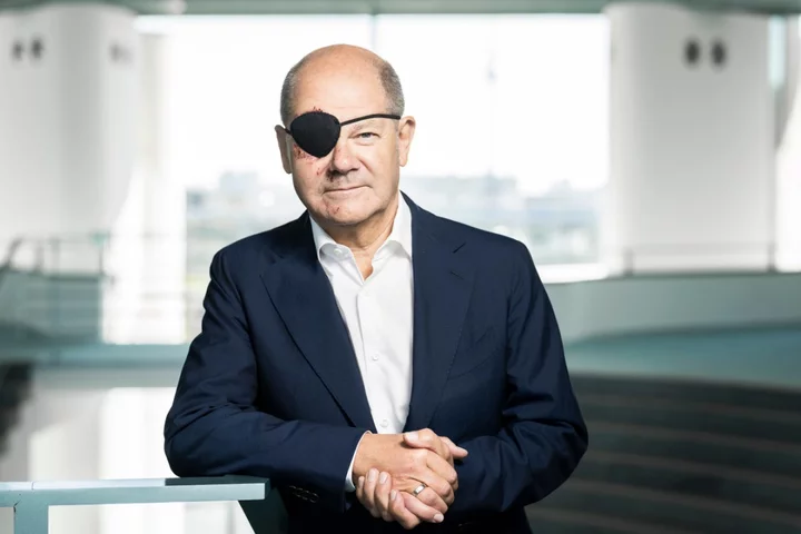 German Chancellor Scholz tweets picture of himself with black eye patch after jogging accident