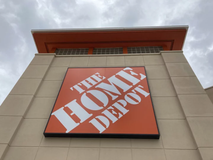 Home Depot tops expectations again, but signs of spending pullback by Americans continues to emerge