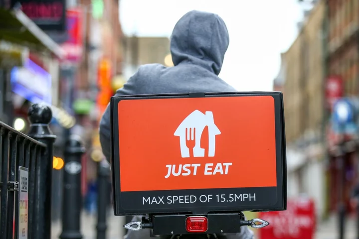 Just Eat First-Half Profit Beats Estimates After Cost Cuts