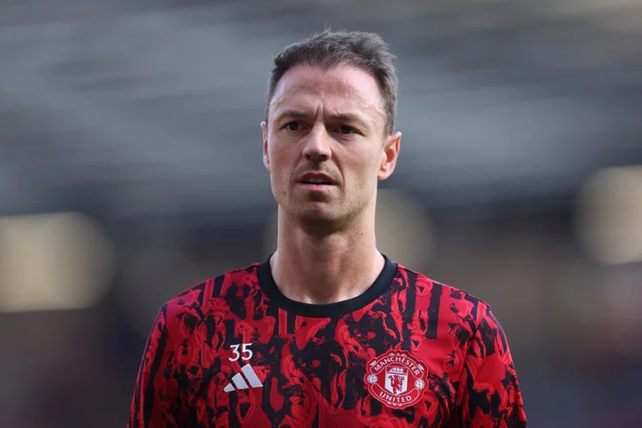 Manchester United v Man City LIVE: Premier League team news and line-ups as Jonny Evans starts