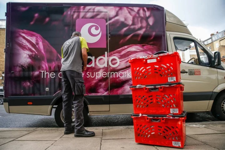 Ocado Says Venture With M&S Improving After Cutting Costs