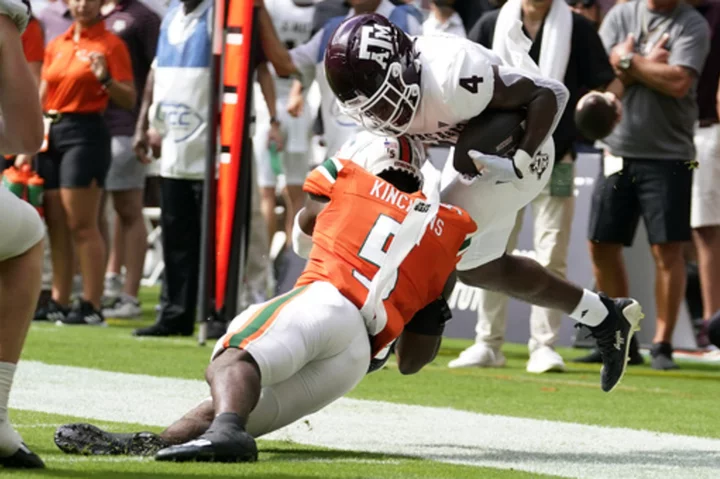 Miami All-America safety Kamren Kinchens carted off against Texas A&M after scary injury