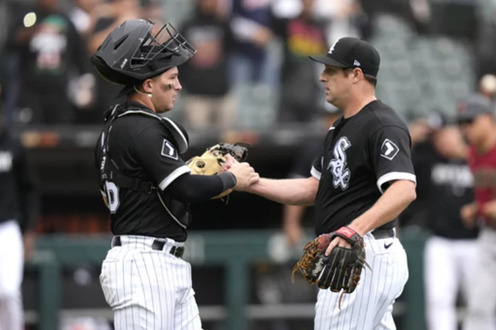 Diamondbacks delay clinching playoff berth as Vaughn, Moncada homer for White Sox in 3-1 win