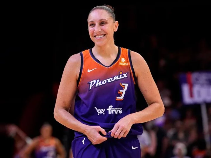 WNBA star Diana Taurasi becomes first in league history to score 10,000 career points