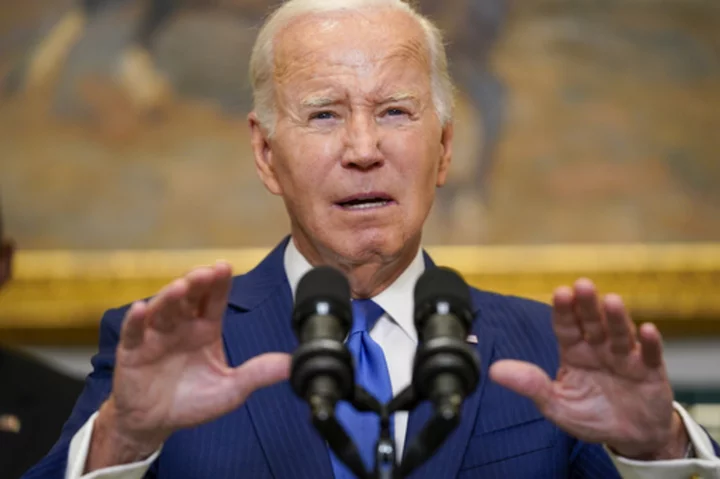 Biden warns Idalia still dangerous, says he hasn't forgotten about the victims of Hawaii's wildfires