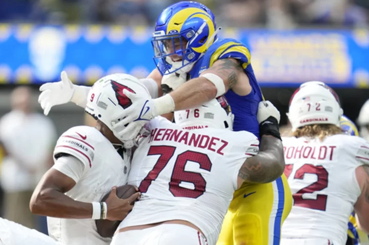 Cardinals can't close again, outscored 20-0 after halftime in loss at Rams