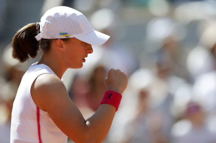 Coco Gauff, 19, comes back to beat Russia's Mirra Andreeva, 16, at the French Open