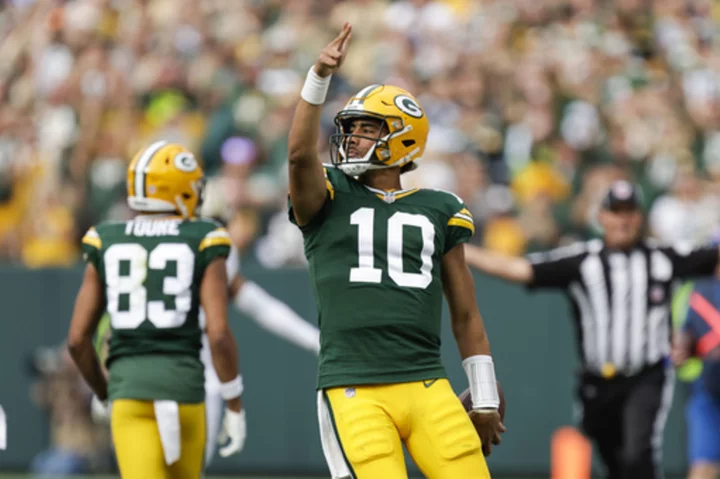 Jordan Love rallies Packers to 18-17 win after Saints lose Derek Carr to shoulder injury