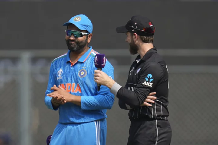 India wins the toss, bats first in the Cricket World Cup semifinal against New Zealand