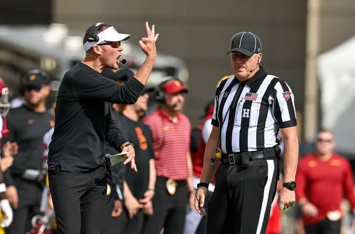 Pac-12 refs gave USC an extra first-half play after halftime