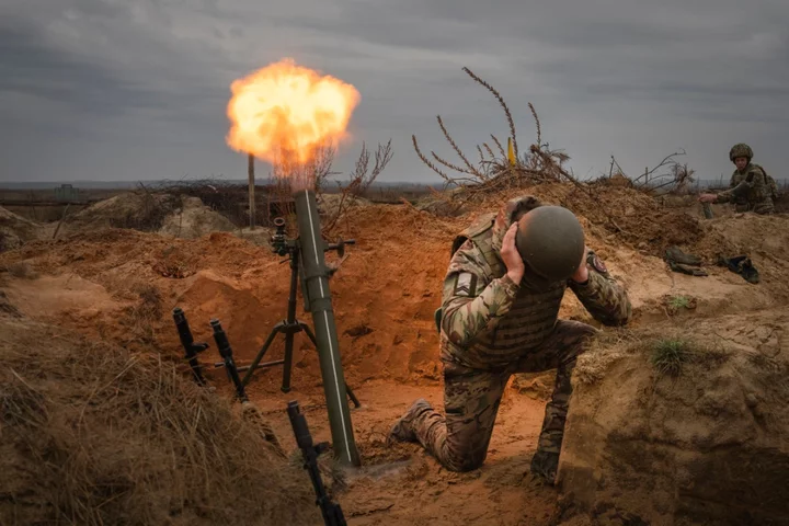 Russia-Ukraine war live: Kyiv hails ‘successful’ attacks on Putin’s troops after Dnipro River breakthrough