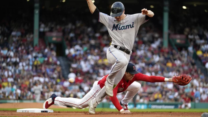 De La Cruz and Segura homer, Marlins pound out 19 hits in 10-1 rout of Red Sox