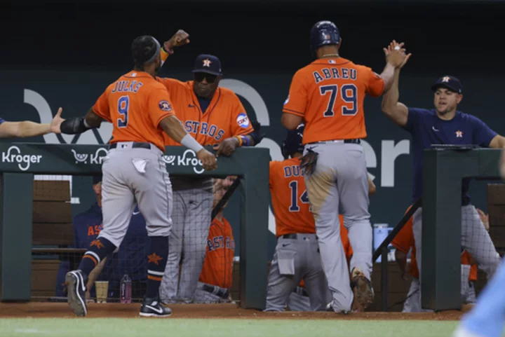 Astros rally for 12-11 win to take series over AL West-leading Texas after blowing 8-run lead