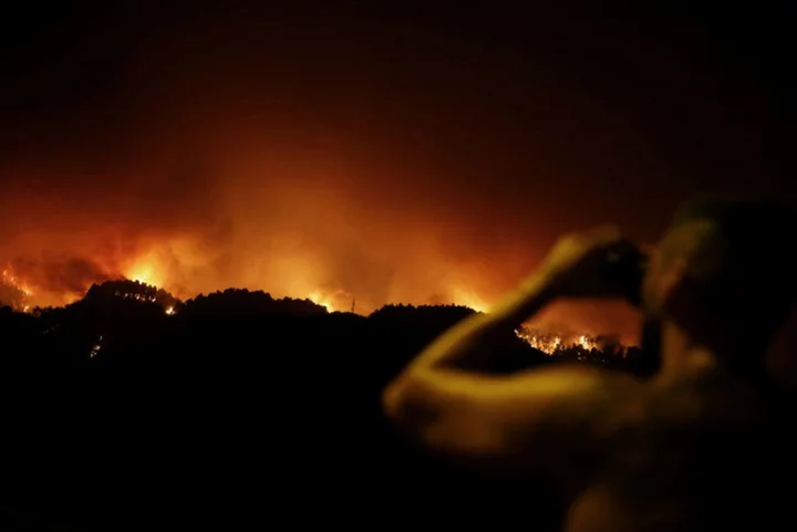 More evacuations as wildfire burns out of control on Spain's Tenerife