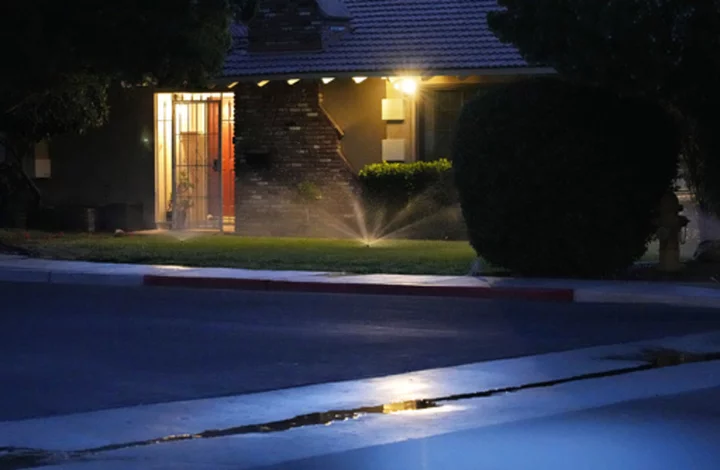 Vegas water agency empowered to limit home water flows in future