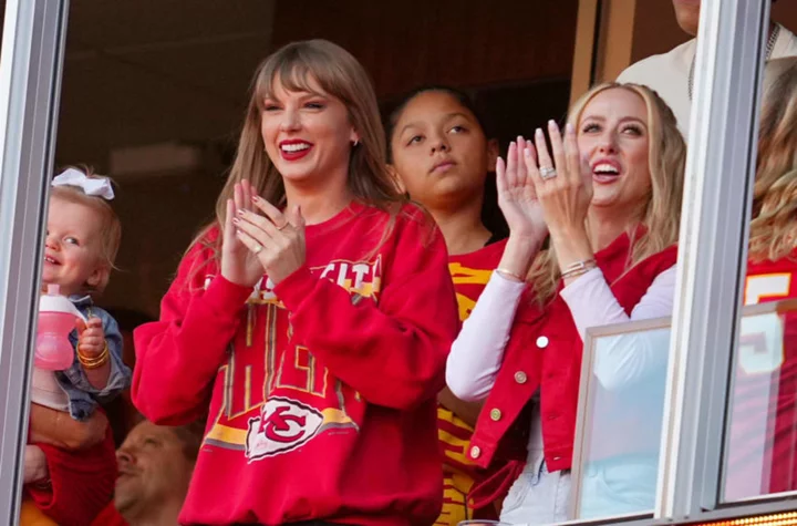 Is Taylor Swift at the Chiefs game this week vs. Eagles?