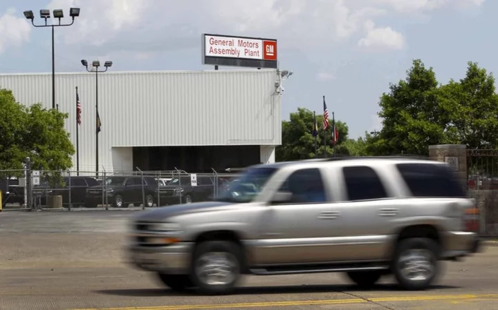 GM to invest more than $500 million in Texas plant for future SUVs