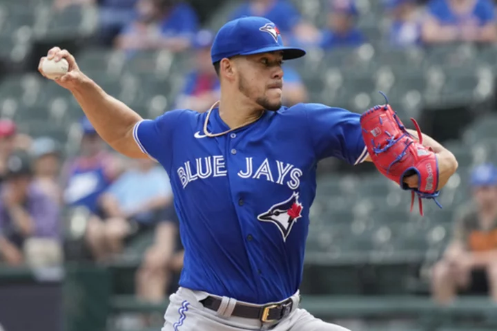 George Springer gets key hit as Toronto Blue Jays beat Chicago White Sox 6-2 in 11 innings