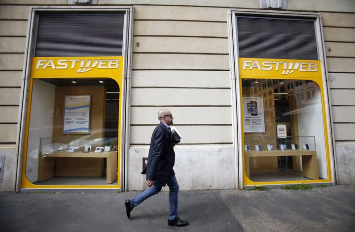 Swisscom’s Fastweb Is Said to Weigh Deal for Vodafone Italy